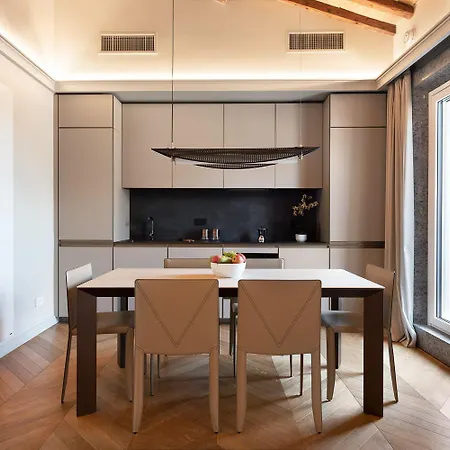 Treasurerome Eden Penthouse 아파트 *